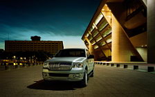Cars wallpapers Lincoln Mark LT - 2006