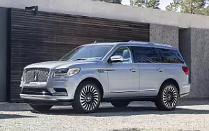 Cars wallpapers Lincoln Navigator Black Label - 2017