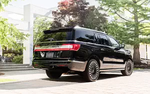 Cars wallpapers Lincoln Navigator L Black Label - 2017