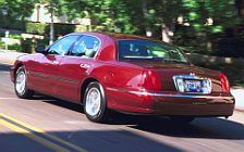 Cars wallpapers Lincoln Town Car - 2001