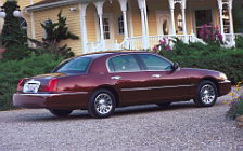 Cars wallpapers Lincoln Town Car - 2001