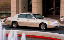 Cars wallpapers Lincoln Town Car - 2002