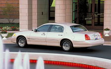 Cars wallpapers Lincoln Town Car - 2002