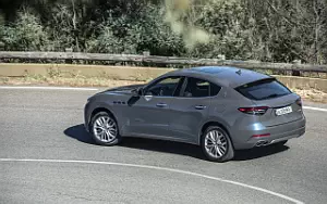 Cars wallpapers Maserati Levante GT Hybrid (Azzurro Astro) - 2021