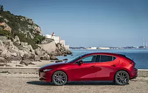 Cars wallpapers Mazda 3 Hatchback (Soul Red Crystal) - 2019