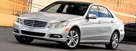 Mercedes-Benz E350 Luxury US-spec - 2010