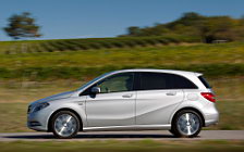 Cars wallpapers Mercedes-Benz B180 - 2011