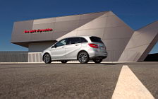 Cars wallpapers Mercedes-Benz B180 - 2011