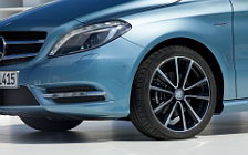 Cars wallpapers Mercedes-Benz B200 CDI - 2011