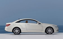 Cars wallpapers Mercedes-Benz E-class Coupe AMG Sport Package - 2009