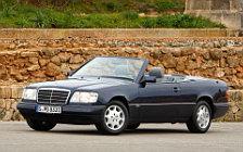 Cars wallpapers Mercedes-Benz E220 Cabriolet A124 - 1992-1997