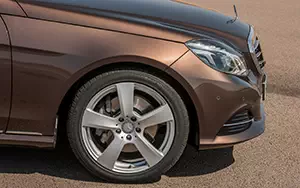 Cars wallpapers Mercedes-Benz E300 BlueTEC HYBRID - 2013