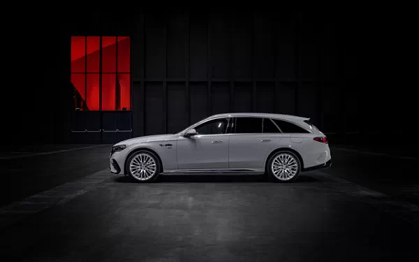 Cars wallpapers Mercedes-AMG E 53 HYBRID 4MATIC+ Estate - 2024