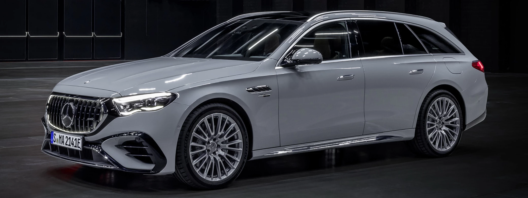 Cars wallpapers Mercedes-AMG E 53 HYBRID 4MATIC+ Estate - 2024 - Car wallpapers