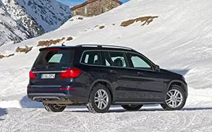 Cars wallpapers Mercedes-Benz GL500 4MATIC - 2012