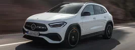 Mercedes-Benz GLA 250 4MATIC AMG Line - 2020