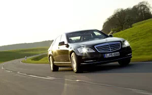 Cars wallpapers Mercedes-Benz S600 Guard - 2011