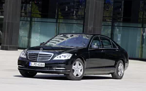 Cars wallpapers Mercedes-Benz S600 Guard - 2011