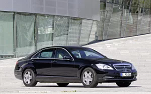 Cars wallpapers Mercedes-Benz S600 Guard - 2011