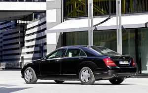 Cars wallpapers Mercedes-Benz S600 Guard - 2011