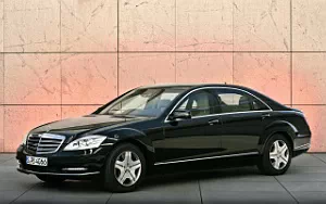 Cars wallpapers Mercedes-Benz S600 Guard - 2011