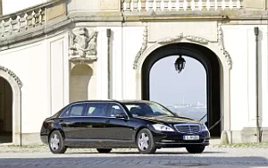 Cars wallpapers Mercedes-Benz S600 Pullman Guard - 2011