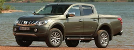 Mitsubishi L200 Double Cab - 2015