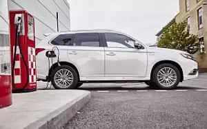 Cars wallpapers Mitsubishi Outlander PHEV - 2018