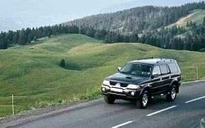 Cars wallpapers Mitsubishi Pajero Sport 3.0 V6 AT - 2005