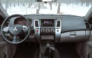 Cars wallpapers Mitsubishi Pajero Sport - 2008
