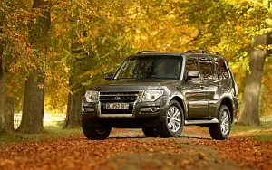 Cars wallpapers Mitsubishi Pajero 5door - 2014