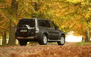 Cars wallpapers Mitsubishi Pajero 5door - 2014