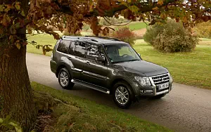 Cars wallpapers Mitsubishi Pajero 5door - 2014