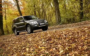 Cars wallpapers Mitsubishi Pajero 5door - 2014