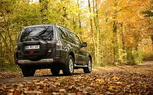 Cars wallpapers Mitsubishi Pajero 5door - 2014