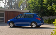 Cars wallpapers Nissan Versa - 2011