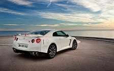 Cars wallpapers Nissan GT-R - 2011