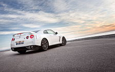 Cars wallpapers Nissan GT-R - 2011