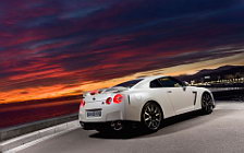 Cars wallpapers Nissan GT-R - 2011