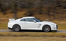 Cars wallpapers Nissan GT-R - 2011