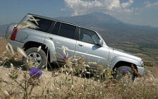 Cars wallpapers Nissan Patrol - 2004