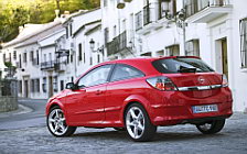 Cars wallpapers Opel Astra GTC - 2005