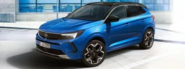 Opel Grandland Hybrid4 - 2021