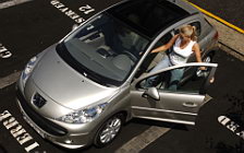 Peugeot 207 5door - 2006