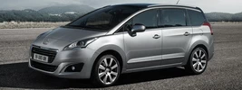 Peugeot 5008 - 2013