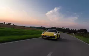 Cars wallpapers Porsche 911 Carrera Coupe (Racing Yellow) - 2019