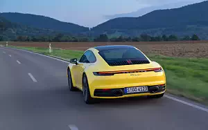 Cars wallpapers Porsche 911 Carrera Coupe (Racing Yellow) - 2019