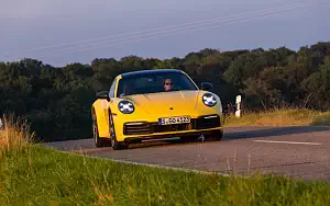 Cars wallpapers Porsche 911 Carrera Coupe (Racing Yellow) - 2019