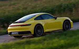 Cars wallpapers Porsche 911 Carrera Coupe (Racing Yellow) - 2019