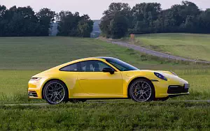 Cars wallpapers Porsche 911 Carrera Coupe (Racing Yellow) - 2019
